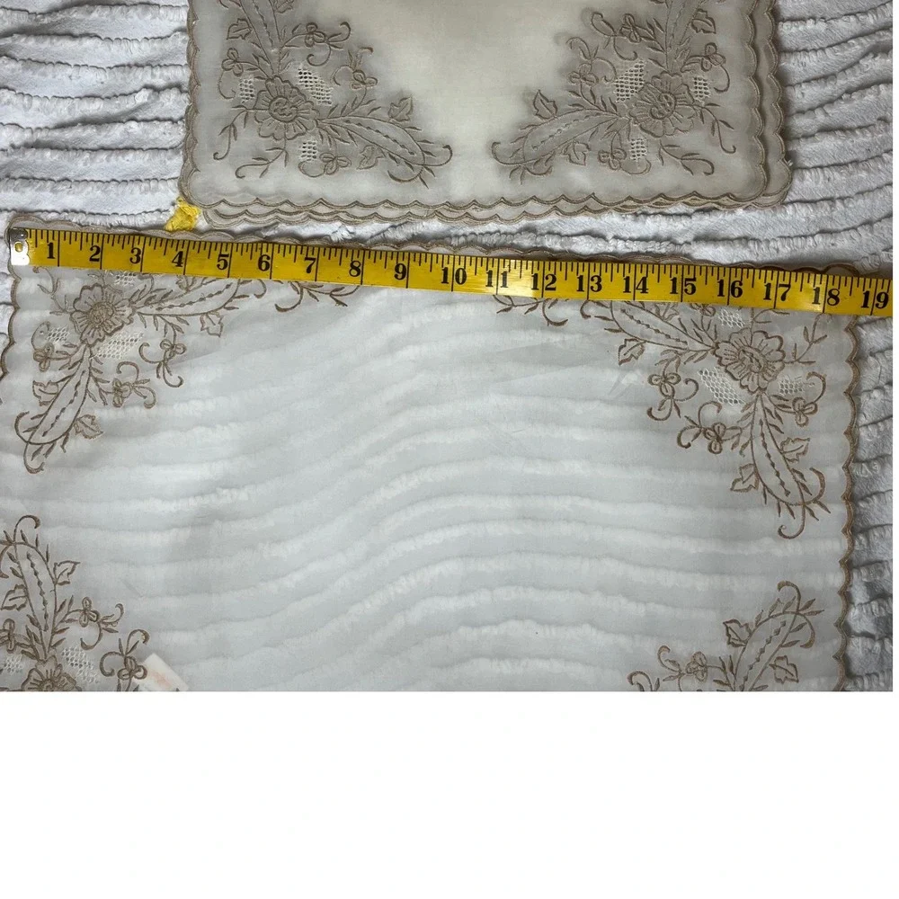 Vtg‎ Tesoro's Manila Hand Embroidered Placemats Set of 8 Cutwork Linen Scalloped